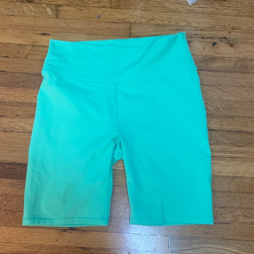 😎  Fabletics green large shorts